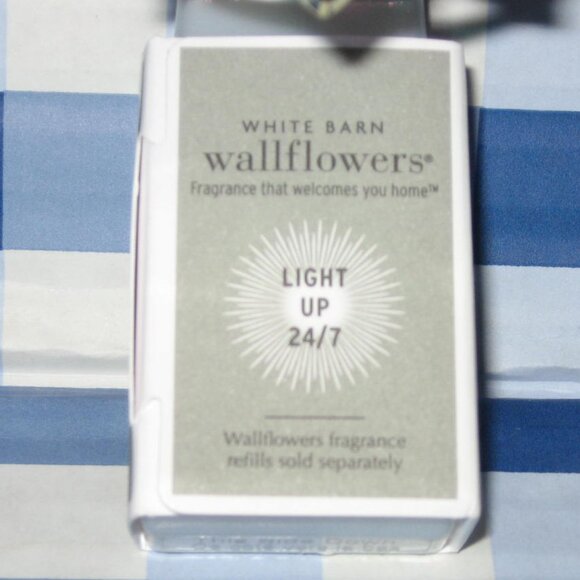 BBW White Barn Wallflowers Diwali Lotus Fragrance Nightlight Plug NEW - Picture 4 of 6